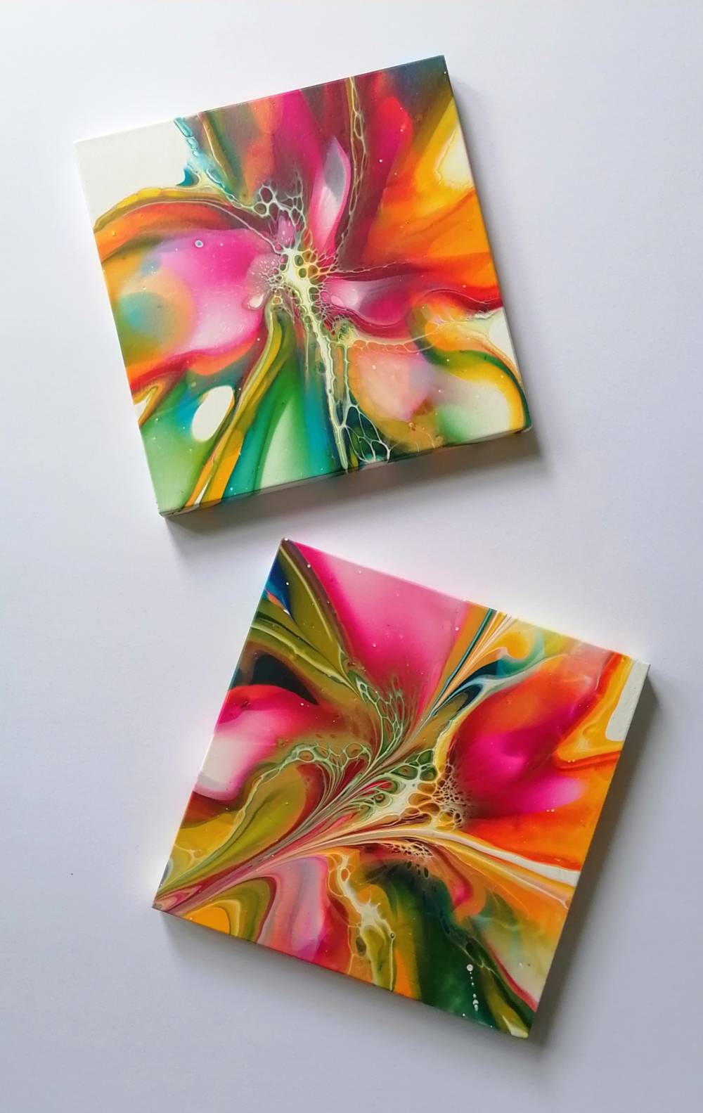 Basics-Kurs: Acrylic Pouring auf Leinwand (max. 40x40cm) | Bild 1
