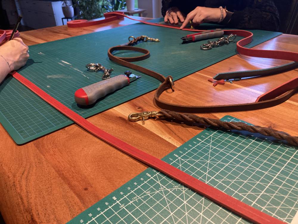Workshop: Herstellung Fettleder-Hundeleinen