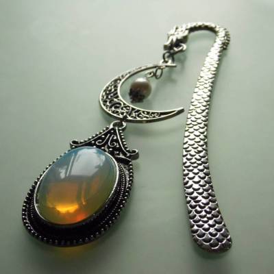 Lesezeichen Mond Opal Drache