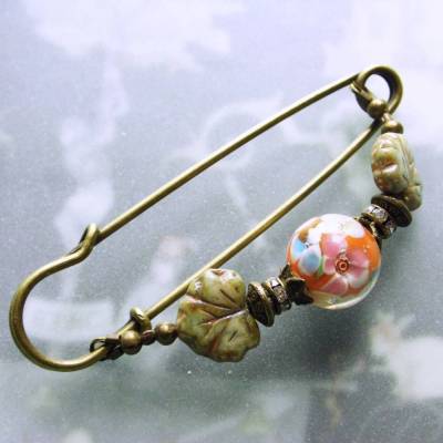 große Kiltnadel Bohemian Flower  in orange und grün Schalnadel Ahorn N-7-AB-6