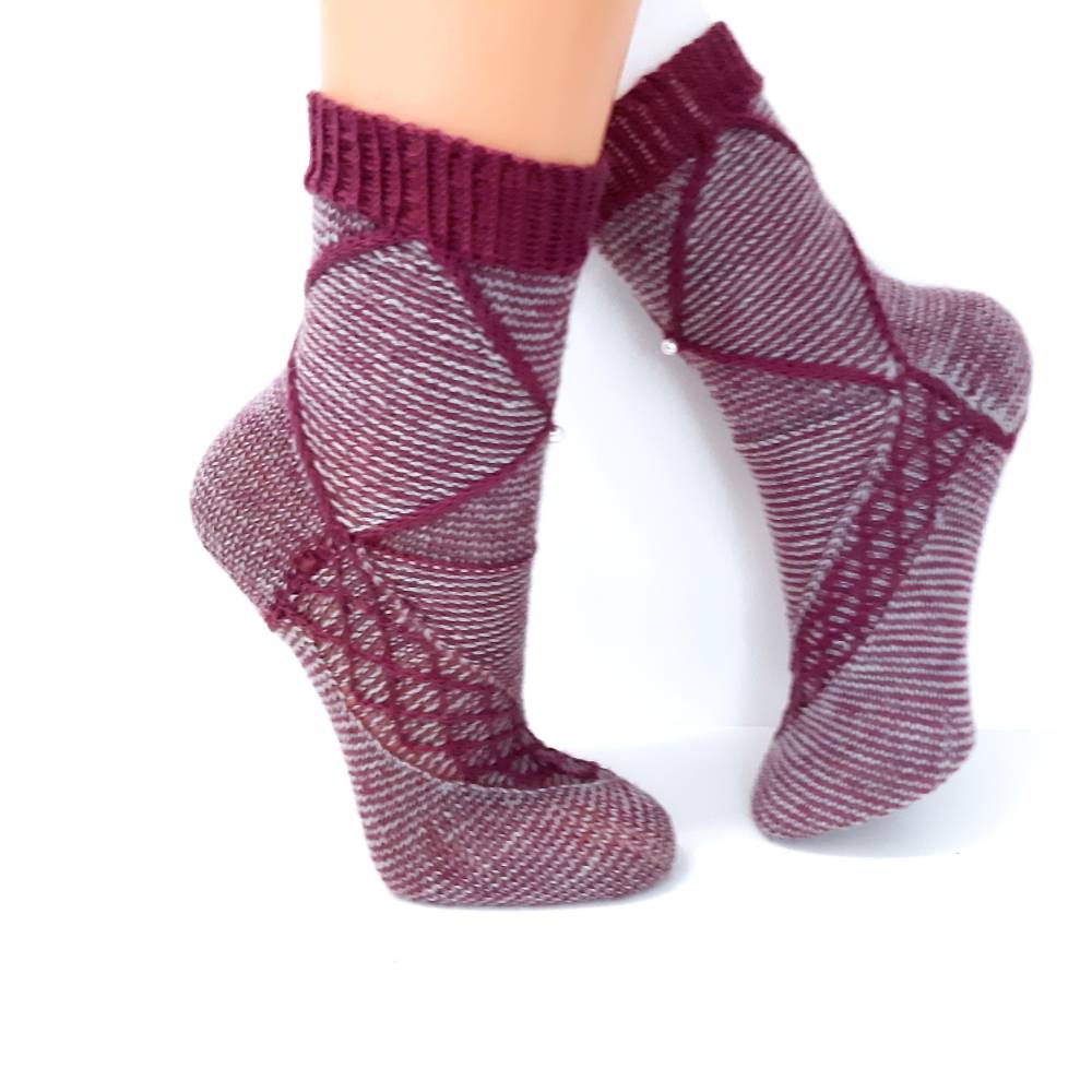 Strickanleitung "Catch the Pearl 3D" , das besondere Sockenstrickmuster mit Blickpunkt Perle Bild 3
