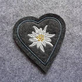 Applikation / Aufnäher Herz mit gesticktem Edelweiss