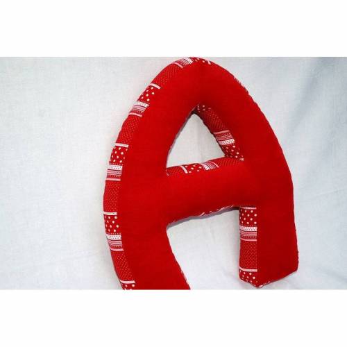 roter Kissenbuchstabe Kuschelkissen A