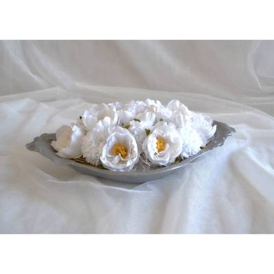 Silberschale mit Pfingstrosen