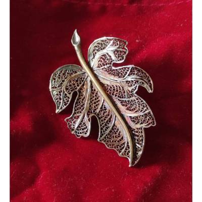 Antike Brosche - Blatt - filigran - Silber 835 - vergoldet