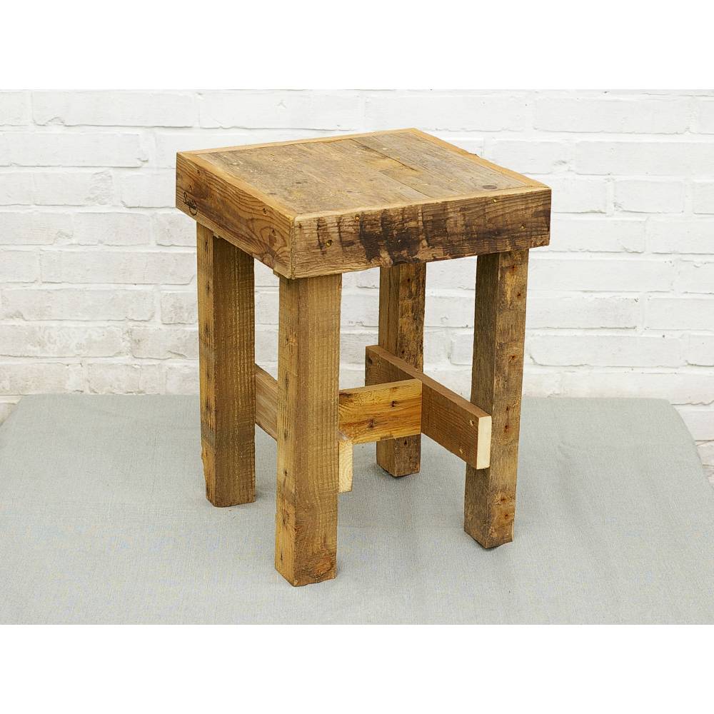 Blumenhocker aus Palettenholz – Stabiler Holzhocker, Beistelltisch & Nachttisch handgemacht Bild 2