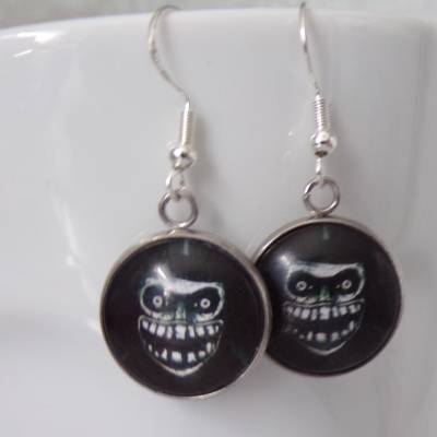 Monster Fratze  Cabochon Ohrringe  16 mm   silber