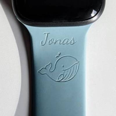 Silikonarmband personalisiert - Apple Watch Armband mit Namensgravur und Symbol - Für Series 1-9 und 38-49mm Uhren