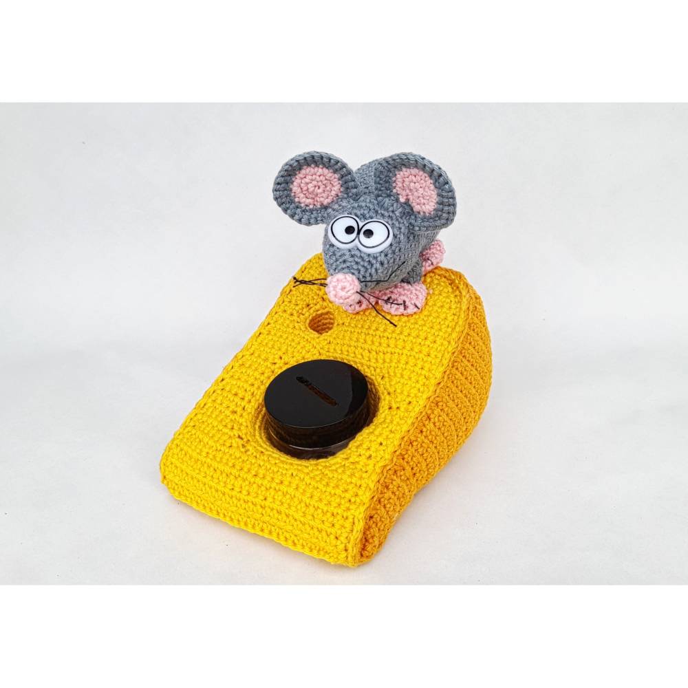 Geldgeschenk Spardose Sparschwein Gutschein Amigurumi Maus Käse Holzplatte Geschenkverpackung Name Individualisierb Bild 5