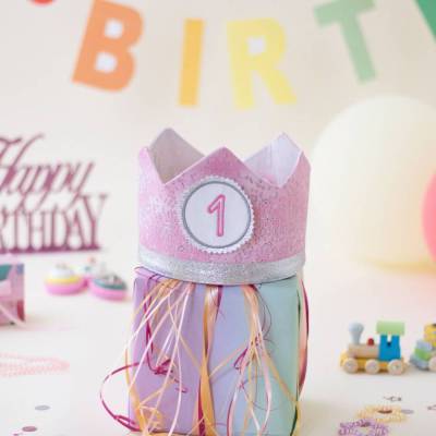 Geburtstagskrone Rosa | Stoffkrone mit Wechselzahlen 1–6 | Kinderkrone Mädchen