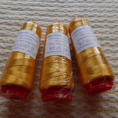 Vintage Goldfarbene Häkelseide aus Viscose hochglänzend vermutlich aus den 1970er Jahren