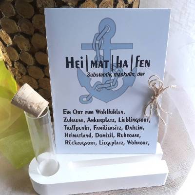 Karte Heimathafen – Geschenk zum Einzug, Richtfest & Einweihungsparty mit Kartenhalter & Glasvase