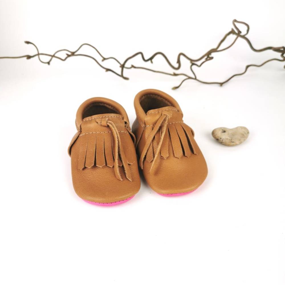 Lauflernschuhe mit Namen, Babymokassins, Lederpuschen, Geschenk für schwangere Freundin, Geschenk Babyparty, Bild 3