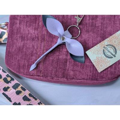 Libelle - Taschenbaumler, Schlüsselanhänger, Taschenanhänger aus Kunstleder in Dunkelblau und Flieder