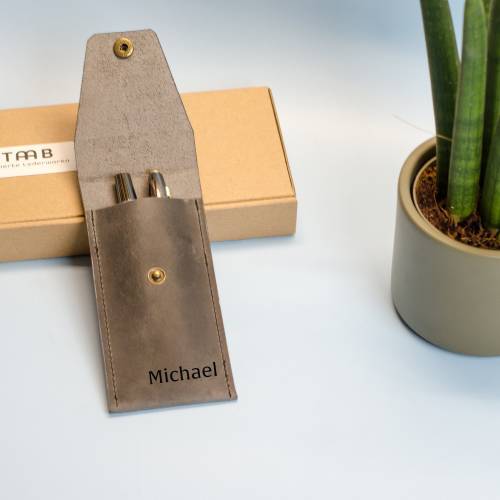 Personalisiertes Stiftetui aus Leder.Leder Stifthülle. Monogram Stiftetui aus Leder. Größe cir. 15x7cm.Bleistifthalter a