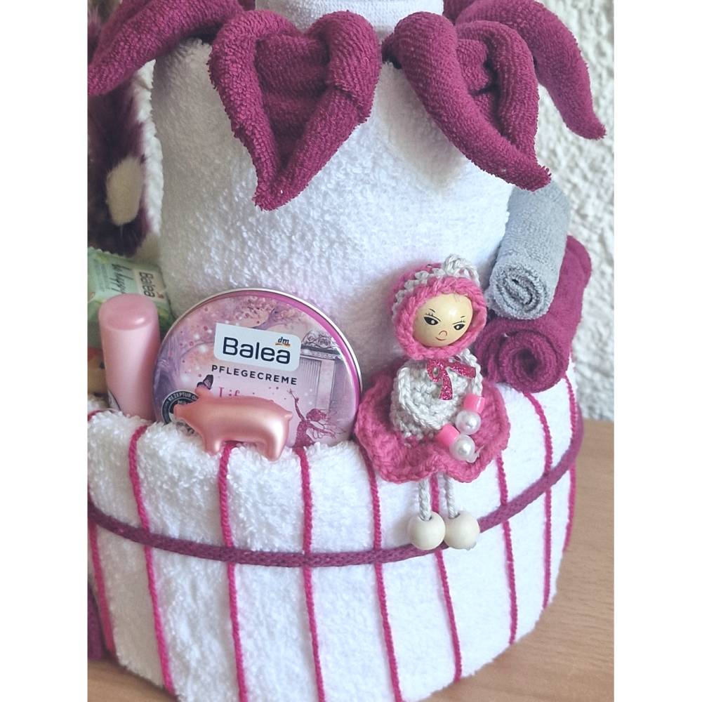 Geschenk für Frauen zum Geburtstag Wellness Handtuchtorte Jahrestag Weihnachten in pink Hingucker