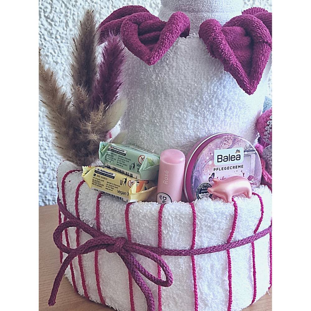 Geschenk für Frauen zum Geburtstag Wellness Handtuchtorte Jahrestag Weihnachten in pink Hingucker