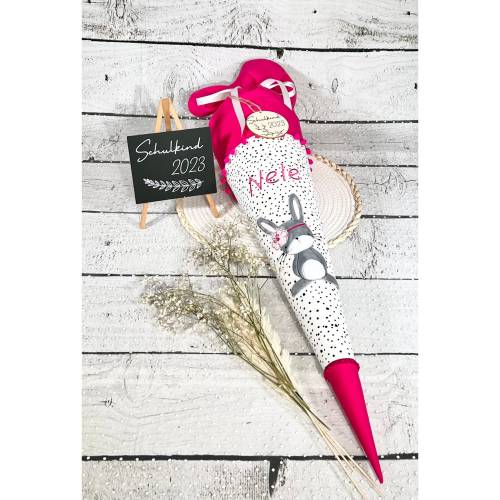 Mädchen Schultüte mit flauschigem Hase Marie aus Stoff 70 cm