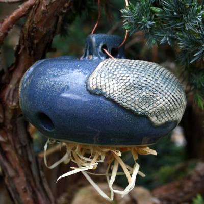 Ohrwurmkugel Insektenkugel blau Gartenkeramik zum Hinhängen