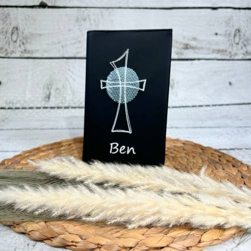 Gotteslobhülle Gebetbuchhülle Kunstleder schwarz mit Kreuz personalisiert