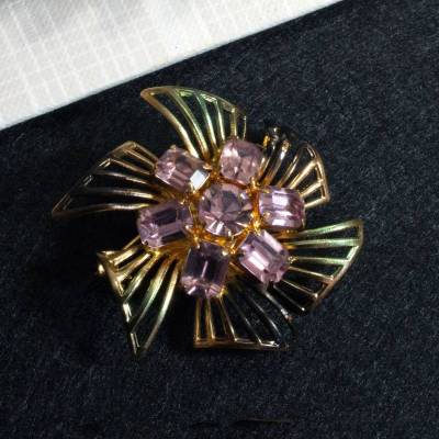 Vintage Brosche rosa Strass aus Tombak handcoloriert 1950er 60er Jahre