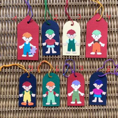 Handgefertigter Geschenkanhänger für kleine Jungen ohne Schriftzug, neutraler Anhänger für Geschenk