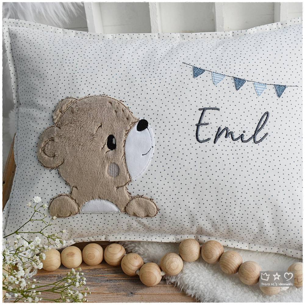 Namens-/Kuschelkissen 30cmx40cm weiß/blau gepunktet mit Bär, personalisierbar