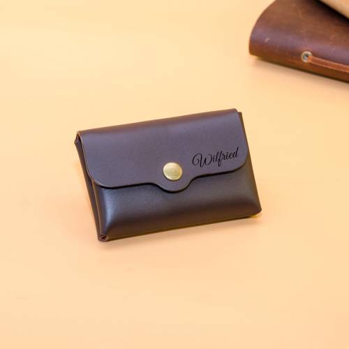 Personalisierte Geldbörse mit Gravur. Minimalistischer Leder Geldbeutel (für Herren). Geschenk für ihn.