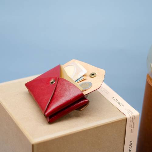 Minimalistische Doubleface Brieftasche (Unisex). Kleines Portemonnaie für Damen mit doppelter Vordertasche.