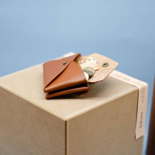 Kleines Portemonnaie für Herren mit doppelter Vordertasche (Double face). Größe cir. 11x7x3cm. Minimalist