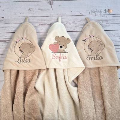 Kapuzenhandtuch mit Teddy oder Maus Motiv & Namen bestickt - personalisiertes Handtuch - Babygeschenk zur Geburt