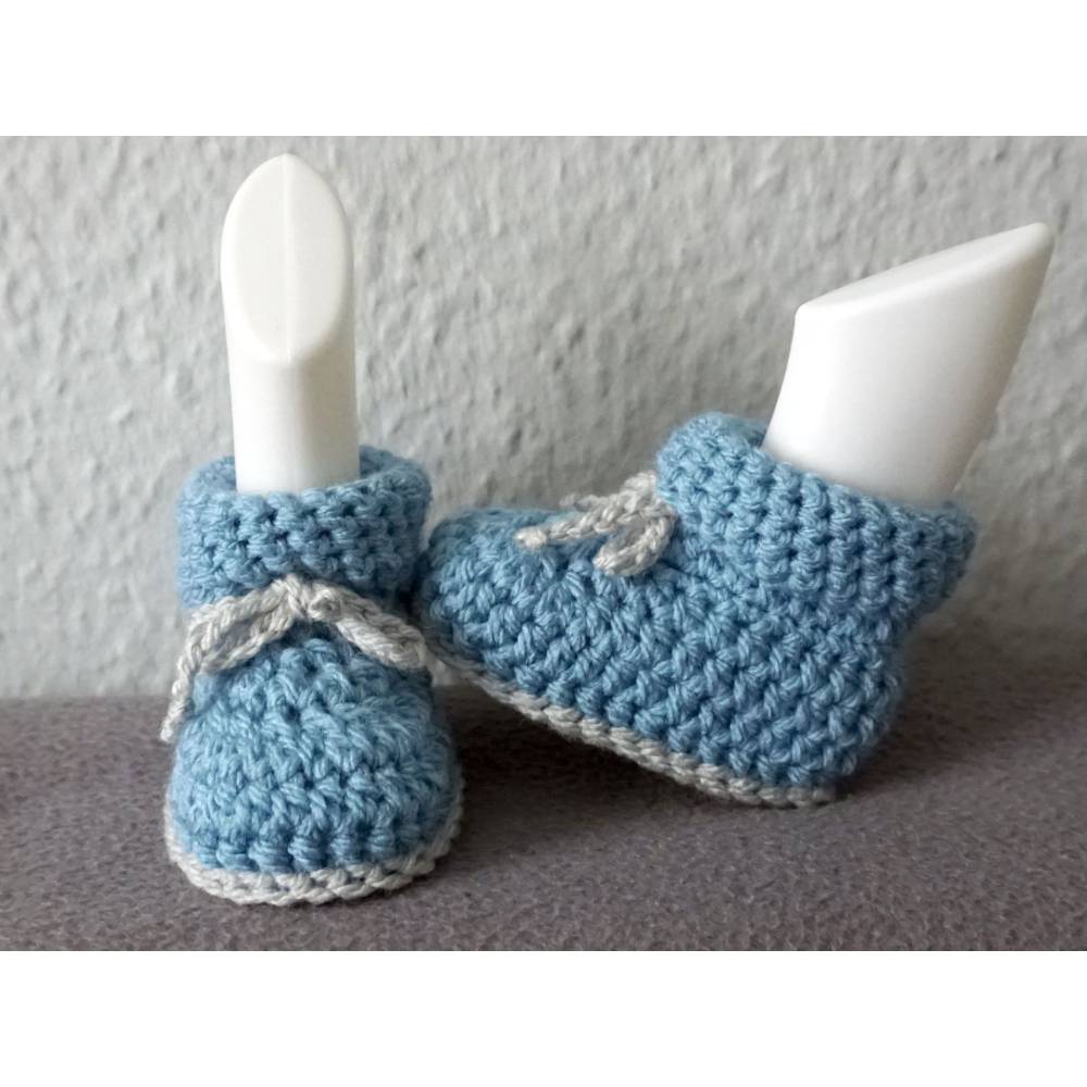 Häkelanleitung: Babyschühchen Bild 1
