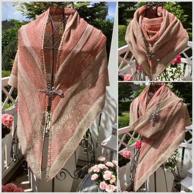 Stricktuch / Dreieckstuch  *CLOUDY SKY* mit schönen, feinen Musterstreifen