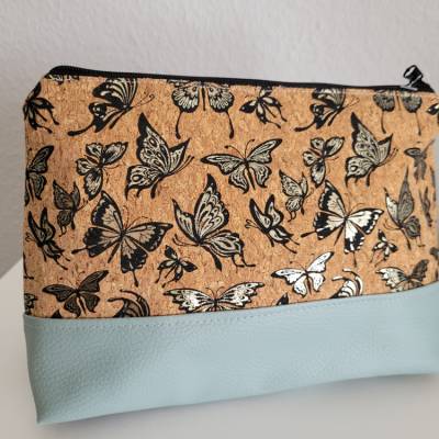 Kork Tasche mit Schmetterlingen & Kunstleder Mint – Kosmetiktasche, Kulturtasche, Reise Einzelstück