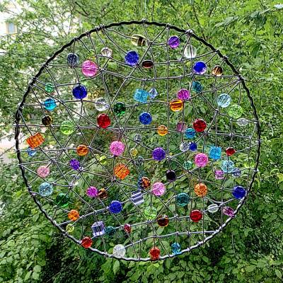 Sonnenfänger Rund 18 cm – Suncatcher Fensterdeko aus Glasperlen & Aludraht