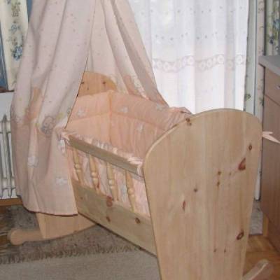 DIY Bauplan Baby Wiege aus Holz