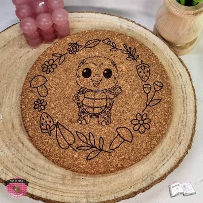 Kork Untersetzer Turtle Love – Naturprodukt, rund, ca. 18,5cm