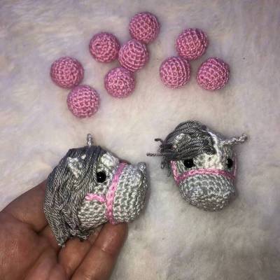 Gehäkelter Pferde oder Einhorn Kopf in den Farben Ihrer Wahl