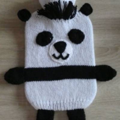 Gestrickter Wärmflaschenbezug - Pandabär- inkl.Wärmflasche
