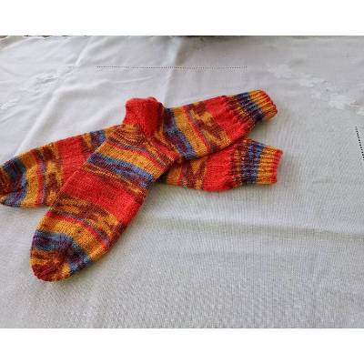 Handgestrickte Socken rot-gelb in Größe 40/41