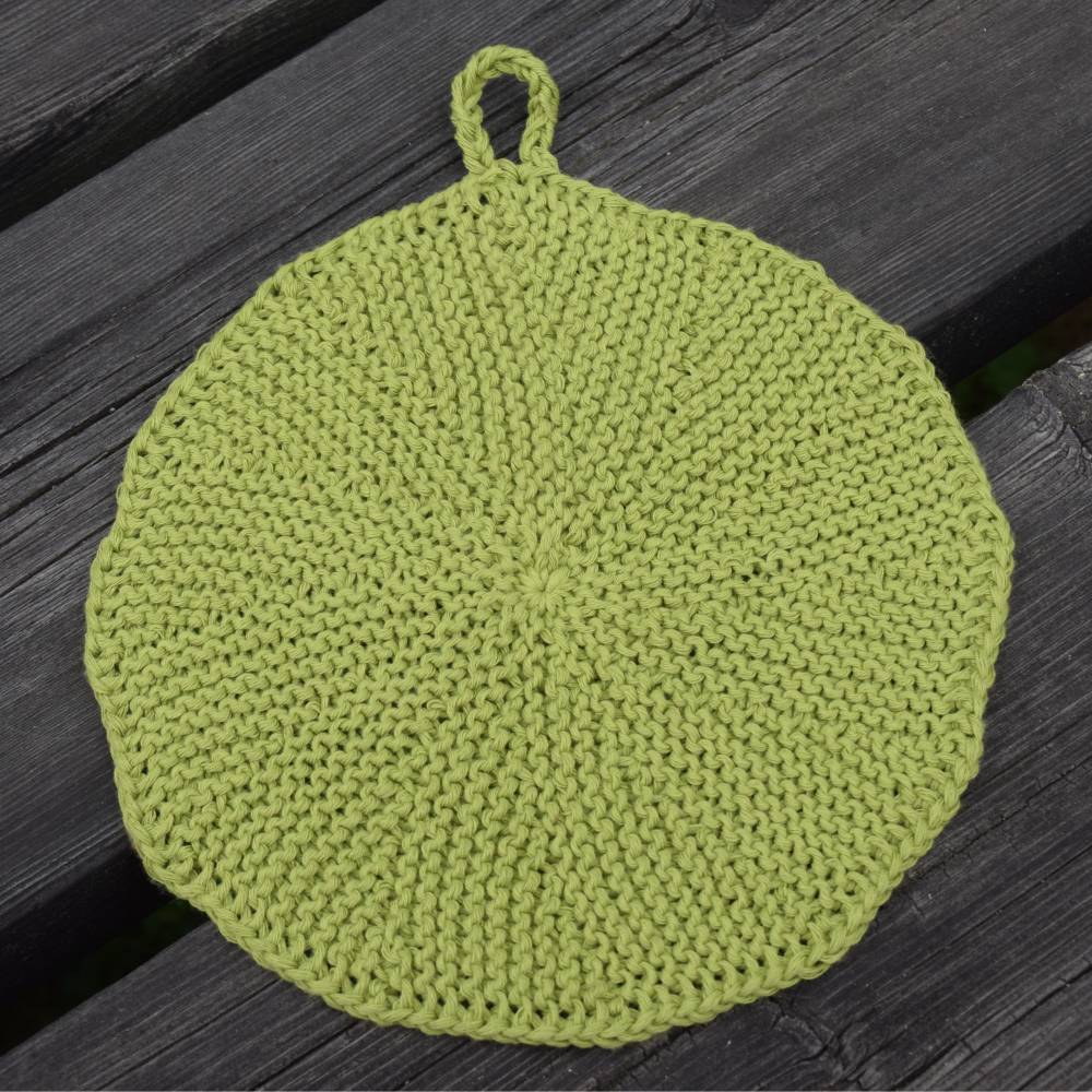Topflappen rund handgestrickt Baumwolle 20cm grün