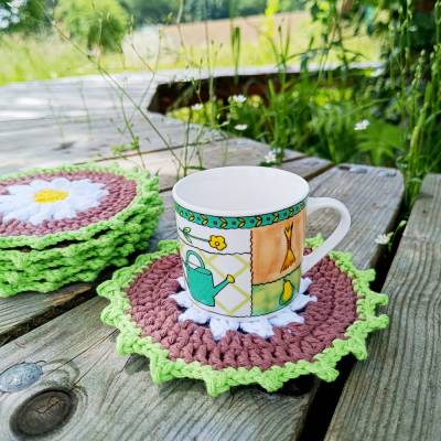 Sechser-Set Untersetzer Coasters mit weißer Margerite aus Baumwolle gehäkelt