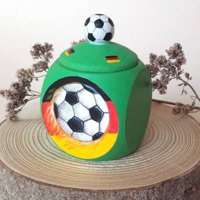Schatzdose oder Milchzahndose mit Fußball, Zahndose handbemalt mit Wunschtext, grün