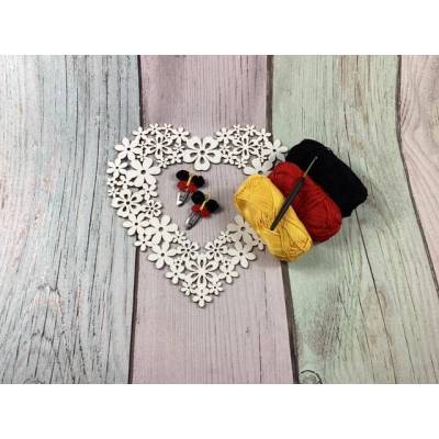 Haarspangen Schmetterling schwarz-rot-gelb, EM