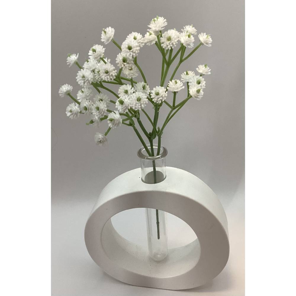 Ovale Form als Vase, aus Raisin, mit Blume künstlich