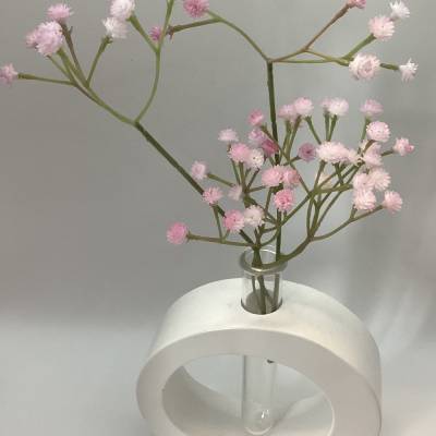 Ovale Form als Vase, aus Raisin, mit Blume künstlich,