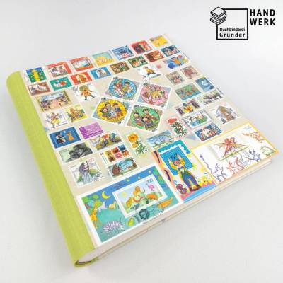 Fotoalbum, Geburt, Taufe, Kind, personalisierbar, hellgrün, Briefmarken, 30,7 x 30 cm, UNIKAT