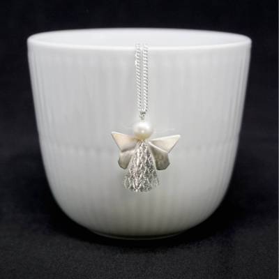 Kette mit Schutzengel, Silberkette mit Engel aus 925er Silber im Origamistil mit Zuchtperle 