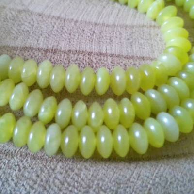 Natürliche australische Zitronenjade Perlen, glatte Rondelle 6,5 x 3 mm Farbverlauf Strang
