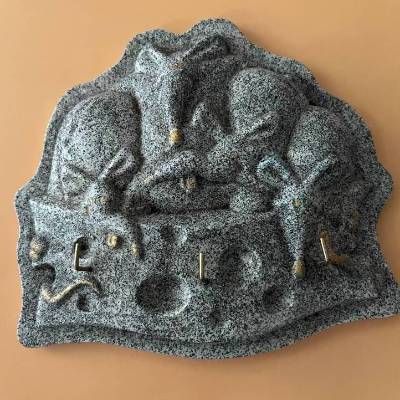 Mäuse Schlüsselbrett oder Küchentuch/Topflappenhalter bemalt mit grüner Granitfarbe und Lackiert 